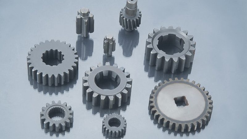 校正设备基础：如果设备基础不平，需要对其进行校正。具体操作如下：